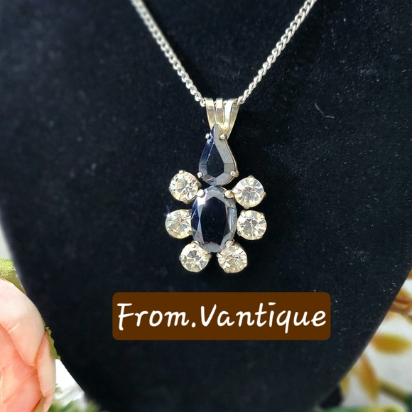 🔷️◽️ Gasby Sapphire & Clear Crystal Pendant Silver Necklace ⛓️ Vintage 🔗 - Picture 2 of 5